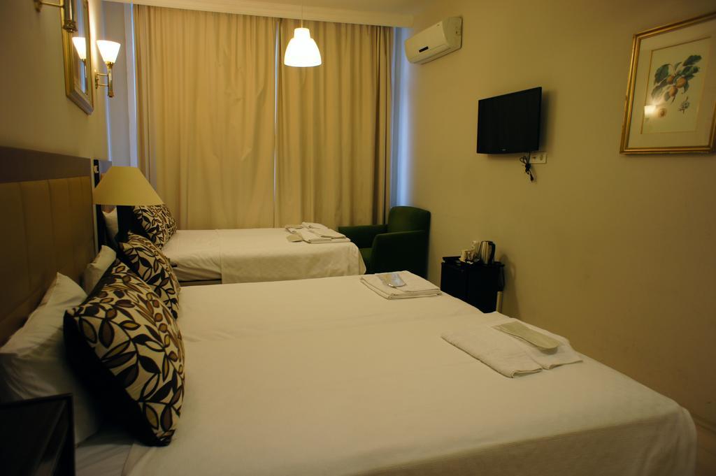 Academia Hotel Истанбул Екстериор снимка